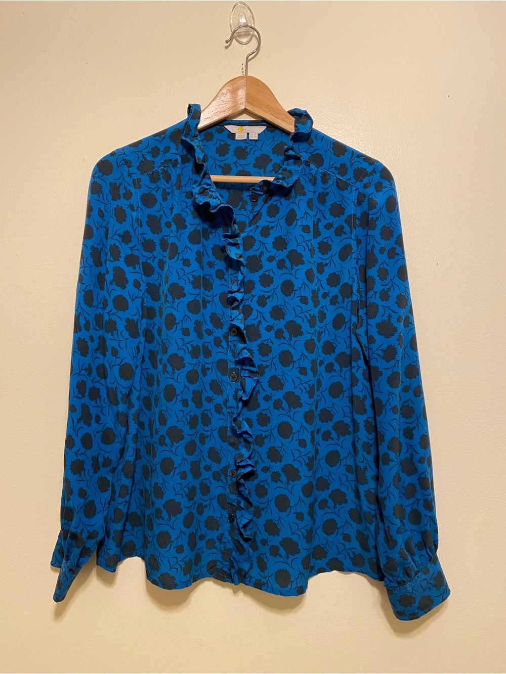 Boden Silk Blue and Black Floral Ruffle Front Blouse. Size 10